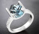 Кольцо с чистейшим синим London топазом авторской огранки 2,86 карата и лейкосапфирами Серебро 925