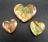 Брошь/кулон с аммолитами аммонитов, разноцветными сапфирами и цаворитами гранатами