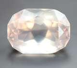 Чистейший крупный розовый кварц эффектной огранки 20,68 карата 