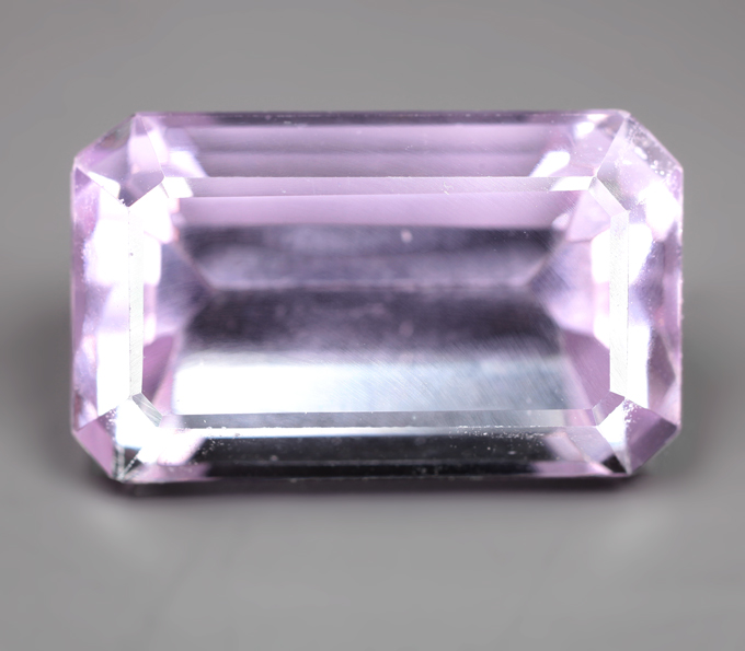 Чистейший крупный кунцит 19,71 карата