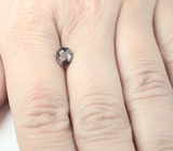 Гранат со сменой цвета 1,38 карата 