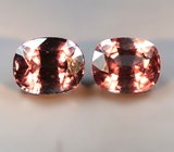 Редкая пара гранатов со сменой цвета 2,5 карата 