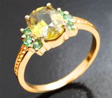 Золотое кольцо cо сфеном 1,35 карата и цаворитами гранатами Золото