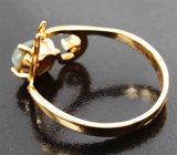 Золотое кольцо с уральским хризобериллом с эффектом кошачьего глаза 1,48 карата и чистейшим александритом Золото