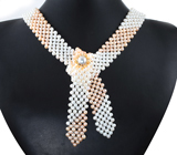 Массивное стильное колье с жемчугом 893,39 карата и застежкой-закруткой из желтого золота 585 пробы с бриллиантами Золото