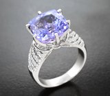 Роскошное золотое кольцо с чистейшим крупным танзанитом 7,75 карата и россыпью бриллиантов