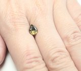 Зеленовато-желтый циркон 1,93 карата