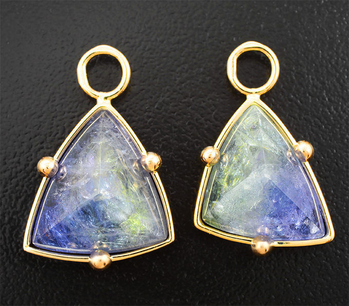 Подвесы для серег с крупными полихромными цоизитами редной огранки 17,33 карата