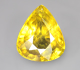 Крупный ярко-желтый сфен 4,47 карата 