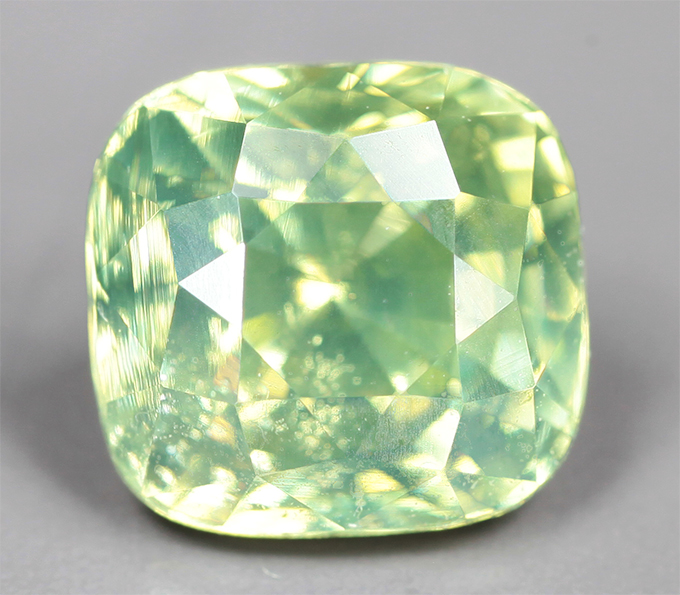 Редкий зеленый циркон 1,48 карата