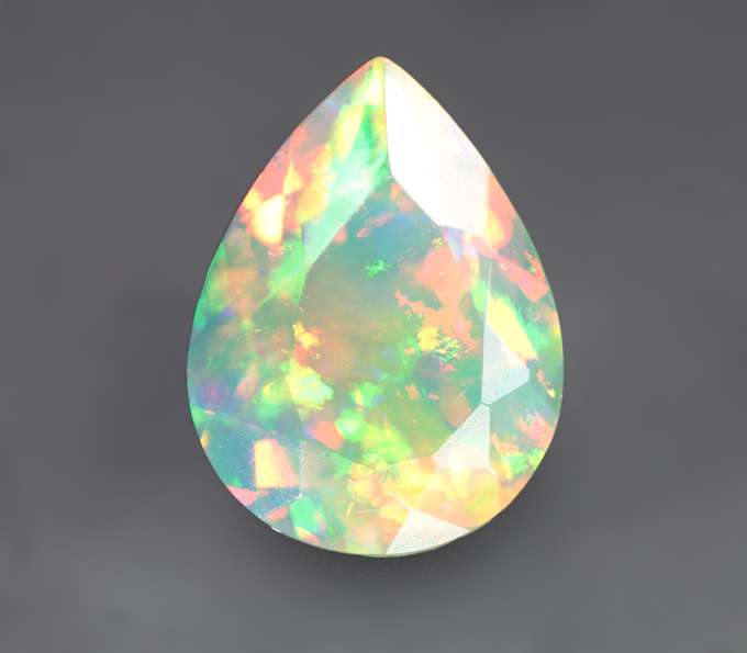 Ограненный эфиопский опал 2,14 карата