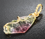 Золотой кулон с контрастным резным полихромным турмалином 2,1 карата Золото
