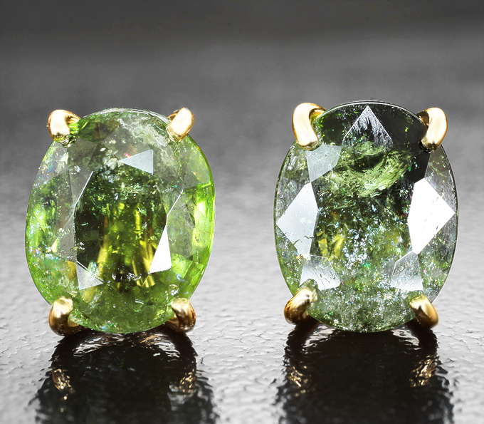 Золотые пусеты с крупными полихромными турмалинами 4,95 карата