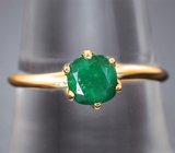 Классическое золотое кольцо с насыщенным уральским изумрудом 0,77 карата Золото