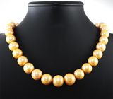 Массивное золотое колье с крупным золотистым пресноводным жемчугом барокко 567,45 карата