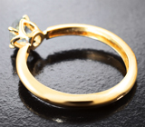 Золотое кольцо с редкой красоты уральским александритом высокой чистоты 0,61 карата