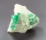 Кристаллы уральских демантоидов в породе 5,95 грамм