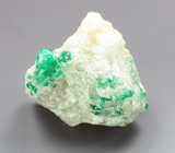 Кристаллы уральских демантоидов в породе 5,95 грамм 