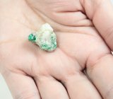 Кристаллы уральских демантоидов в породе 5,95 грамм