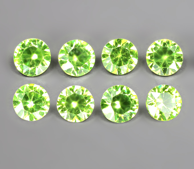 Высокая дисперсия! Набор из 4 уральских демантоидов 0,31 карата