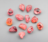 Набор из 13 красных и оранжевых сапфиров 4,18 карата