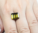 Крупный зеленовато-желтый турмалин 6,69 карата 