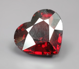 Насыщенно-красный пироп гранат 4,57 карата 