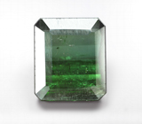 Крупный изумрудно-зеленый турмалин 7,76 карата 