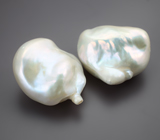 Крупная пара кремово-белых морских жемчужинин 60,76 карата