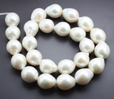 Набор из 25 крупных кремово-белых морских жемчужин барокко на нити 499,55 карата