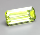 Перидот 2,76 карата 