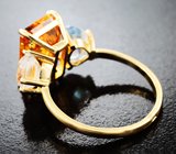 Кольцо с ярко-желтым топазом 5,81 карата и ограненным лунным камнем Золото