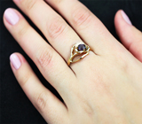 Золотое кольцо с чистейшим гранатом с контрастной сменой цвета 0,74 карата