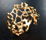 Золотое кольцо с яркими насыщенными уральскими александритами 0,17 карата и бриллиантами Золото