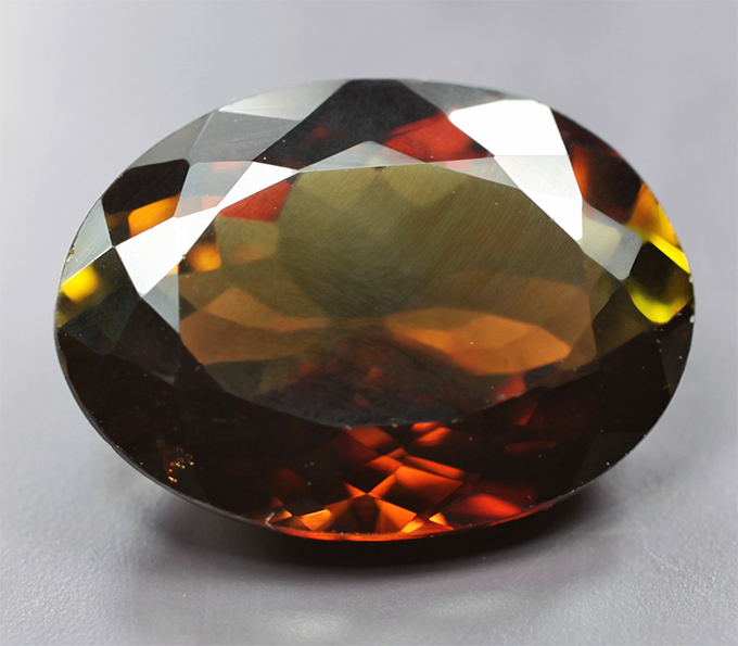 Полихромный турмалин 5,54 карата
