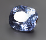 Синевато-фиолетовый сапфир 0,7 карата 