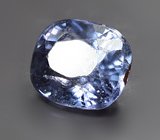 Синевато-фиолетовый сапфир 0,7 карата 