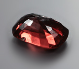 Красно-оранжевая шпинель 0,91 карата 