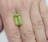 Крупный яркий перидот 10,13 карата