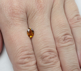 Оранжевато-желтый турмалин 0,68 карата 