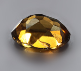 Желтовато-оранжевый турмалин 0,88 карата 