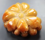 Крупный резной желтый нефрит 111,75 карата