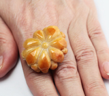 Крупный резной желтый нефрит 111,75 карата 