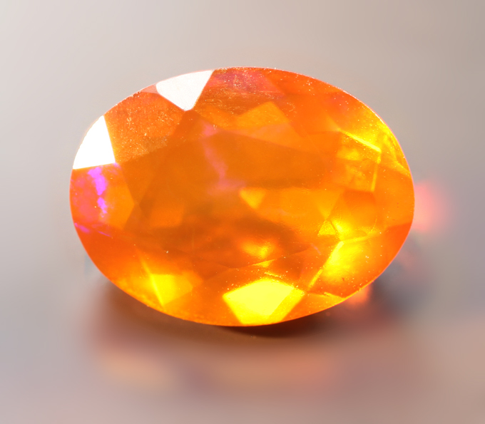 Мексиканский ограненный «огненный» опал 1,71 карата