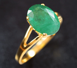 Золотое кольцо с насыщенным уральским изумрудом 3,04 карата