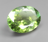 Яркий желтовато-зеленый турмалин 3,78 карата 