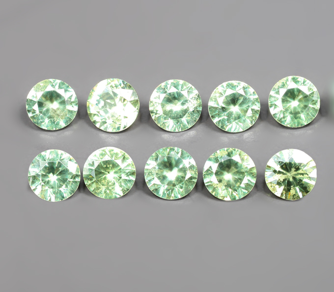 Набор из 10 демантоидов 0,77 карата