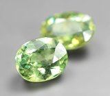 Пара демантоидов 1,69 карата 