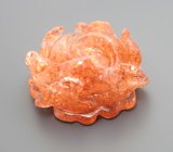 Крупный резной солнечный камень 15,98 карата