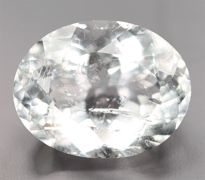 Редкий поллуцит 3,63 карата